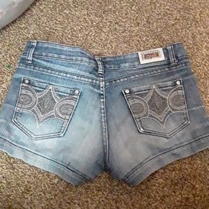 BB Jeans Embroidered Pockets Denim Shorts